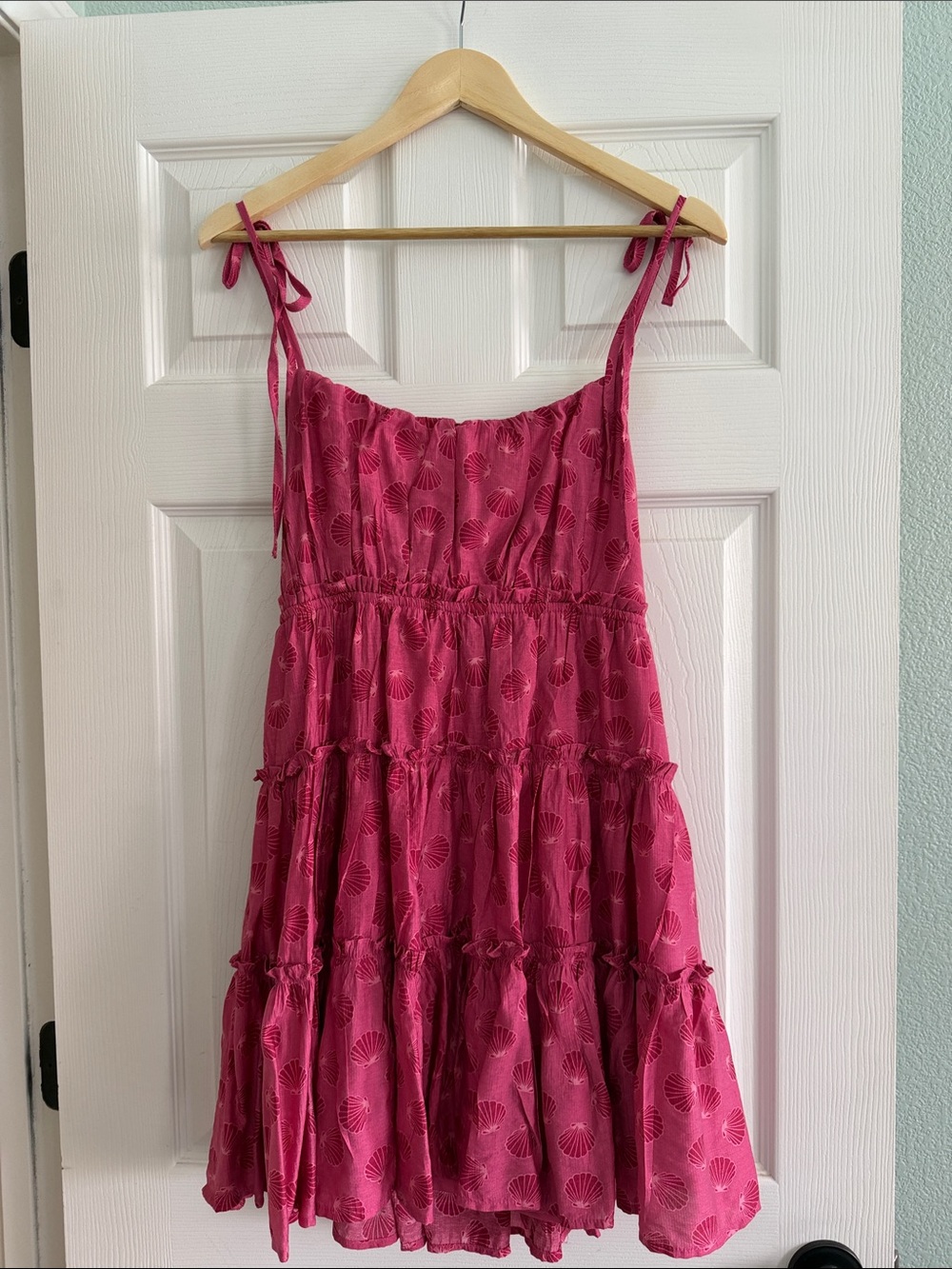 Vici Women’s Fuchsia Tie-Back Tiered Sundress with Shell Pattern